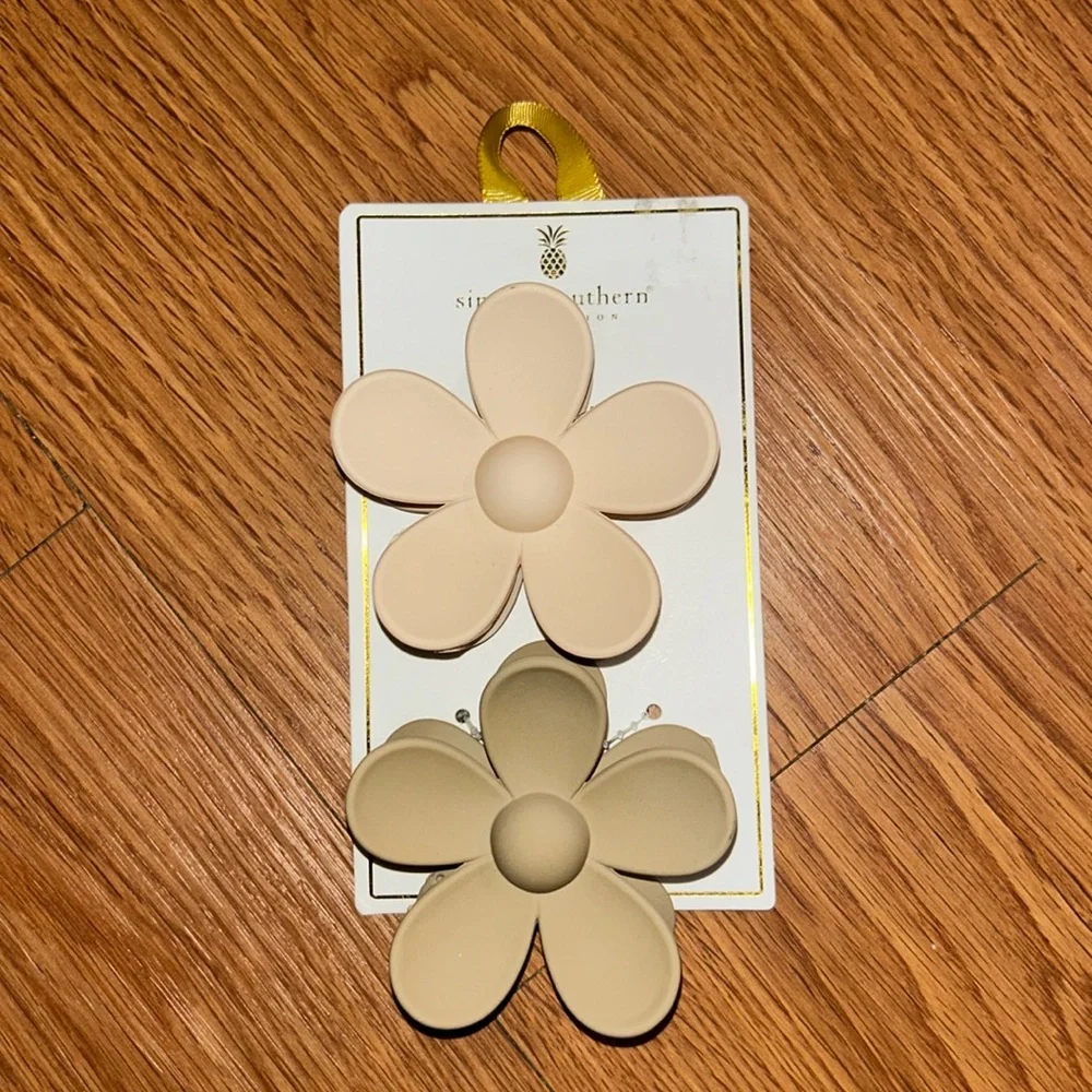 Duo Hair Clip, Flower Nude - Picture 2 of 4